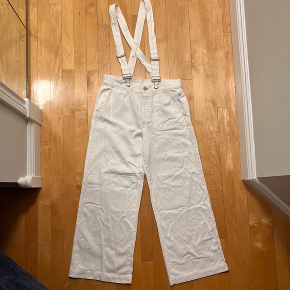 ✨HP✨*white* Gap wide leg suspender jeans. 6P, 28. Soft! NWT. Open to offers 😍 - Picture 2 of 14